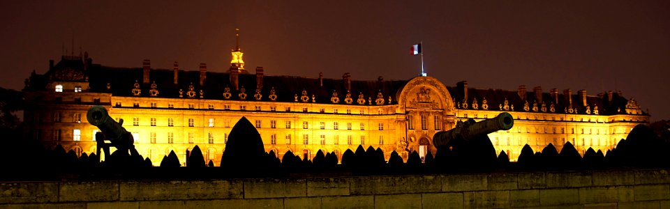 Invalides whole faade night nuit