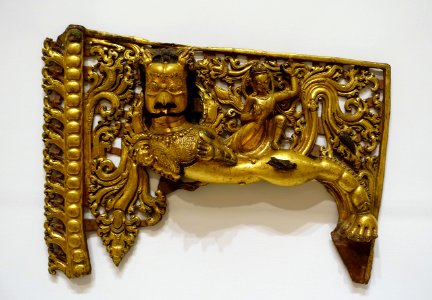 Aureole crossbar with garuda, Tibet, 1500s-1600s AD, gilt metal - Dallas Museum of Art