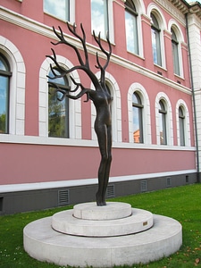 Architecture statue bronze photo