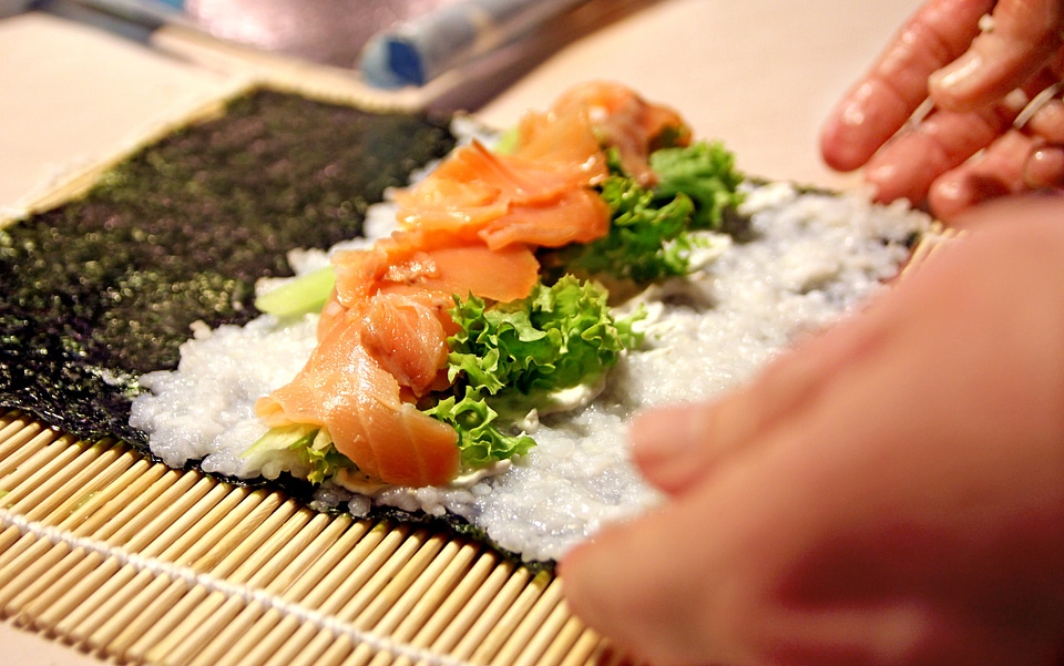 Rice salmon bamboo mat