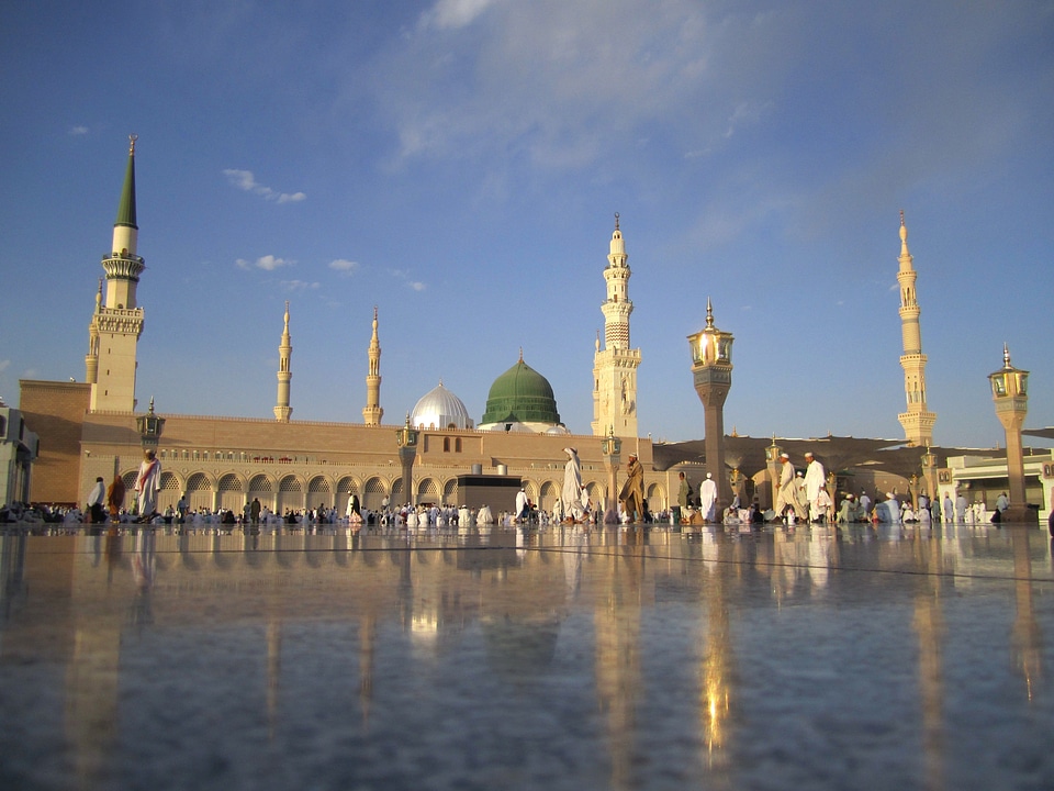 Building architecture faith
