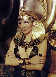 Pharaoh actress stage photo