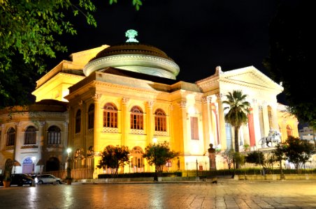 Teatro Massimo - Palermo Italy - Cretive Commons by gnuckx