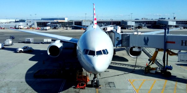 American Airlines , JFK Airport , New York , USA - IMG_20190524_081243IMG_20190524_082455