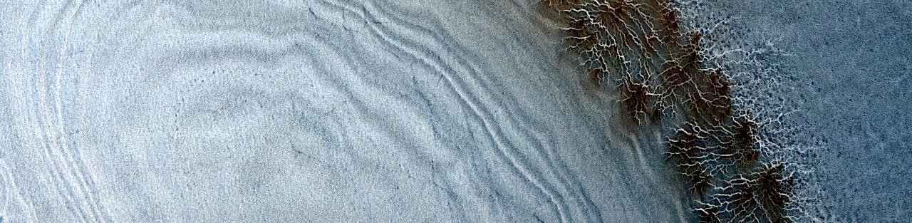 Mars - Spider Along Layers on Ejecta Blanket