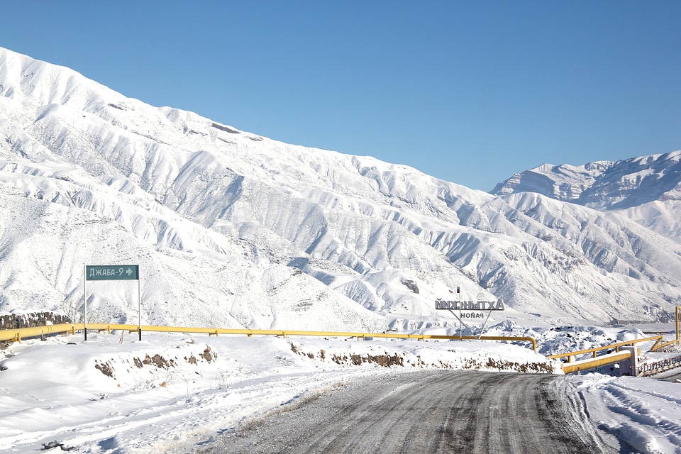 Ice road highway