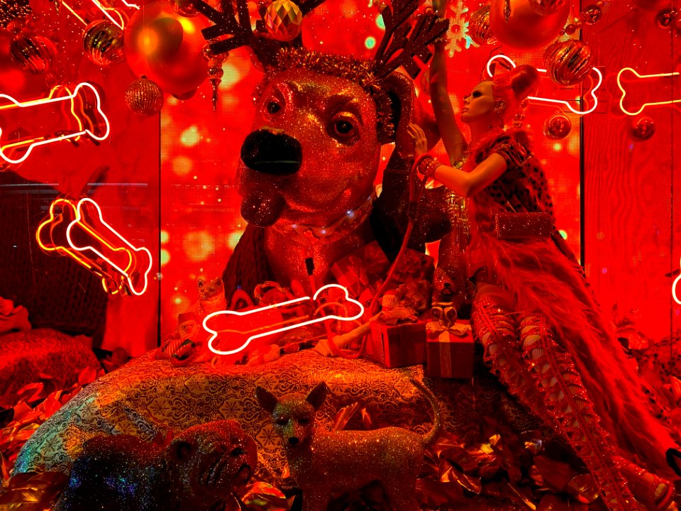 Bloomingdales+New+York+Holiday+Windows+2020+xmas+windowalk