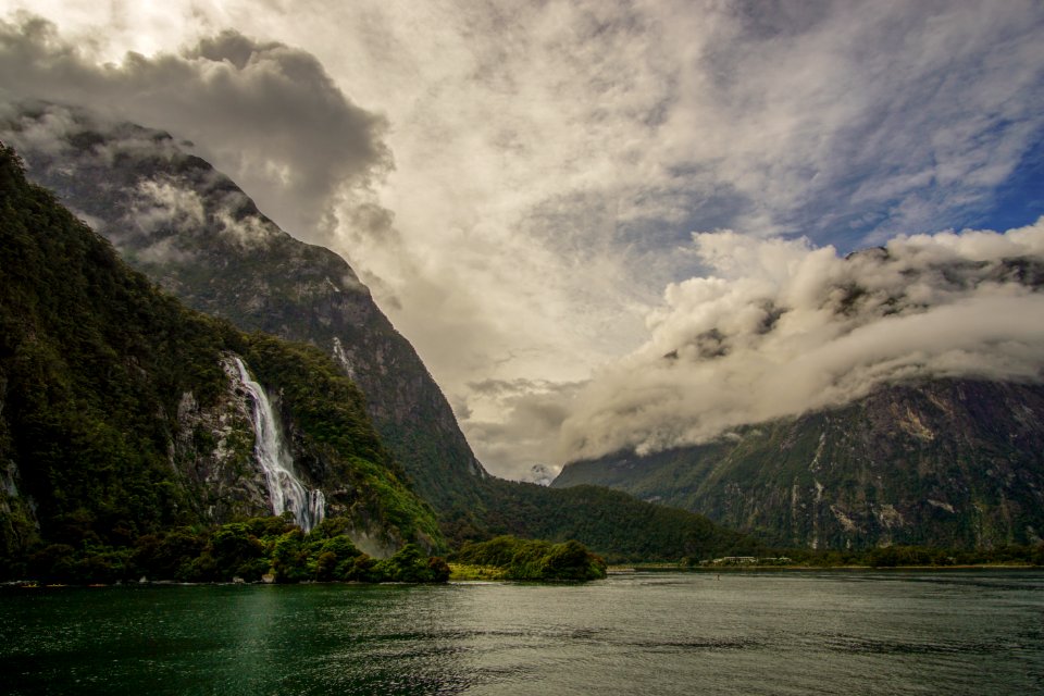 Drama in Milford Sound