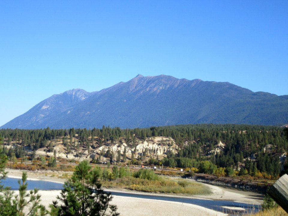 Kootenay River from Fort Steele