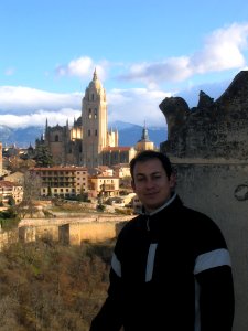 Sobre la Torre de Juan II del Alcázar de Segovia
