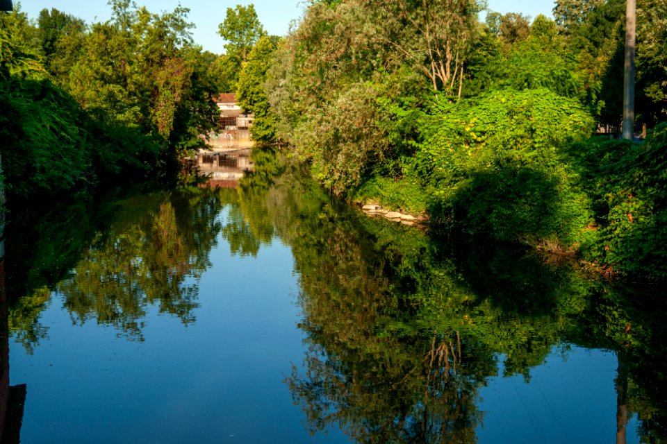 Lambro river from Grazie Vecchie bridge downstream-2960