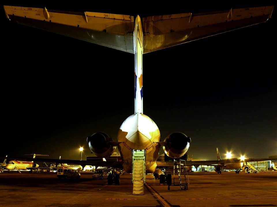 MCDONNELL DOUGLAS MD-83 SPANAIR EC-GGV
