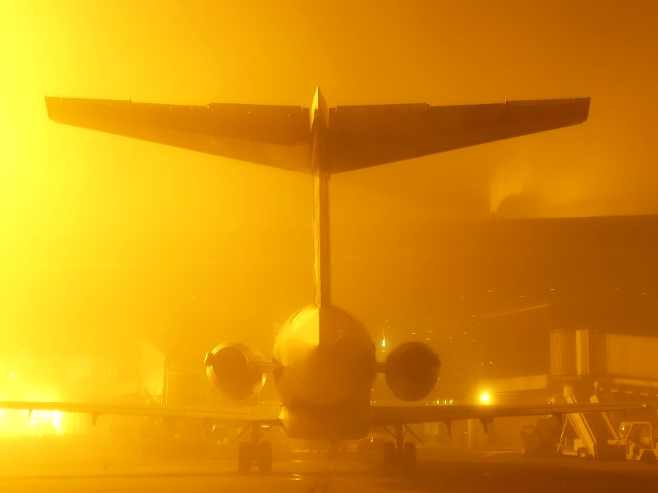 MCDONNELL DOUGLAS MD-87 SPANAIR EC-KAZ