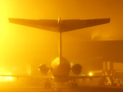 MCDONNELL DOUGLAS MD-87 SPANAIR EC-KAZ