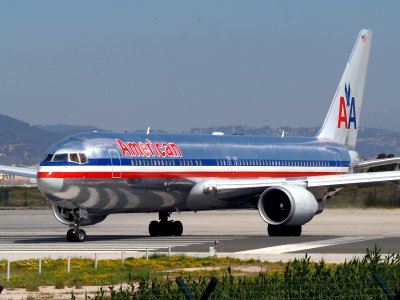 BOEING 767 AMERICAN AIRLINES N393AN