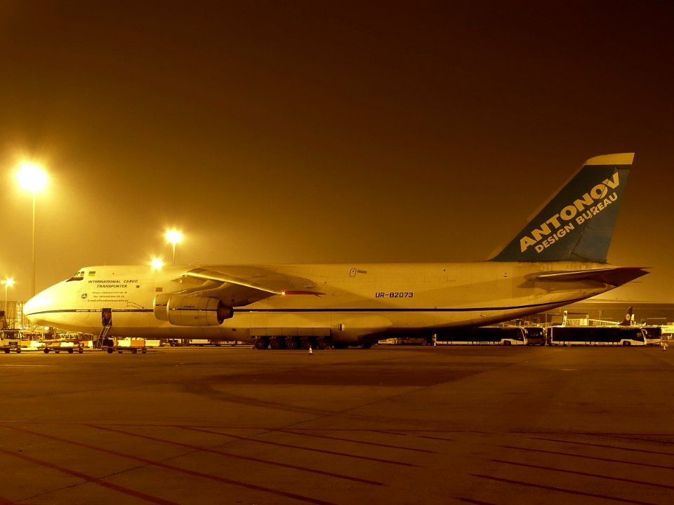 ANTONOV AN-124-100 RUSLAN UR-82073 3