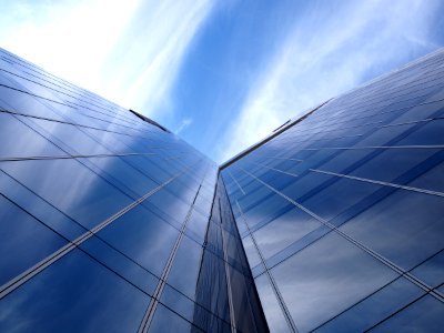 PAREDES DE CIELO Y NUBES DE CRISTAL