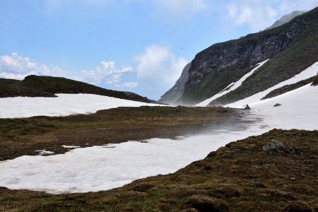 Snow vapors photo