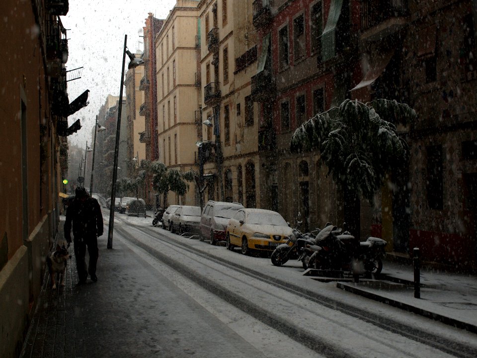 2010 BARCELONA POBLE SEC NIEVE 08