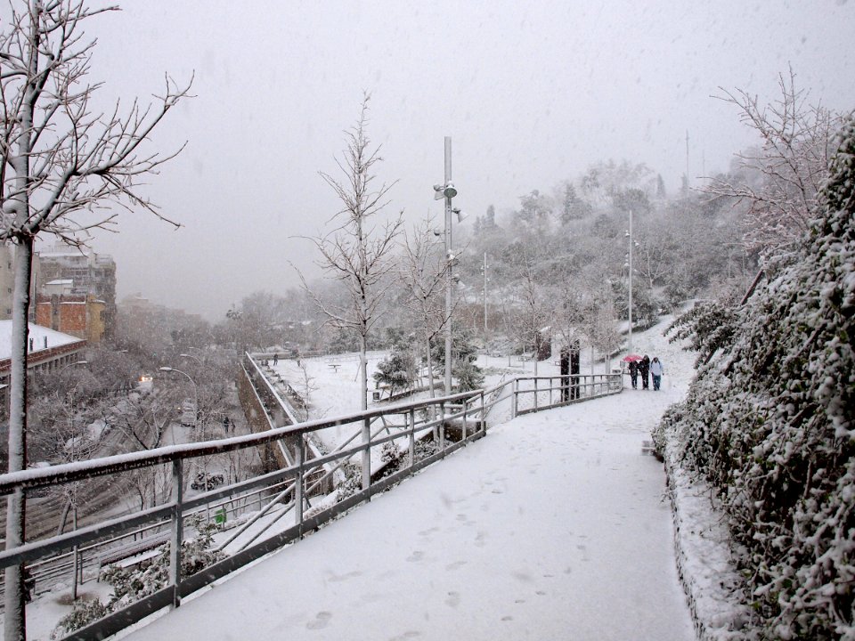 2010 BARCELONA POBLE SEC NIEVE 05
