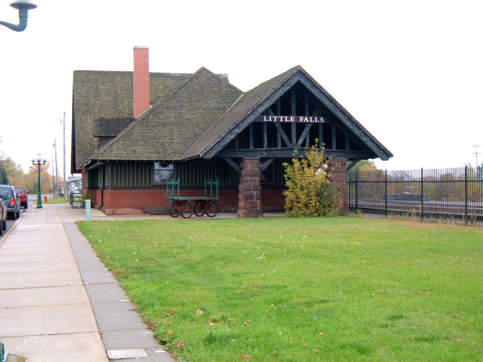 Little Falls Chamber of Commerce (former train depot)