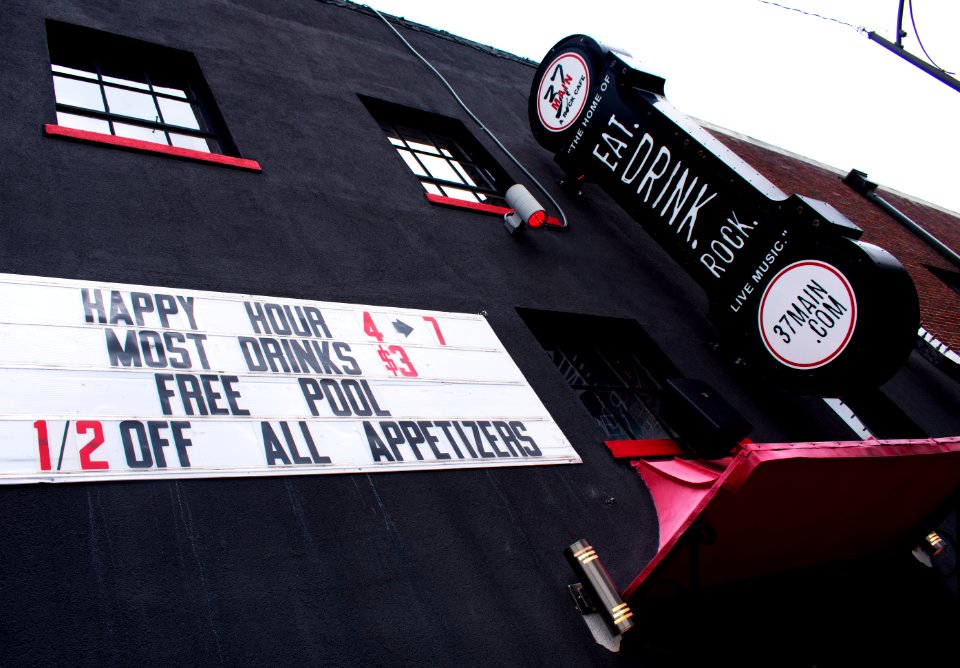 37 Main A Rock Cafe (detailed)