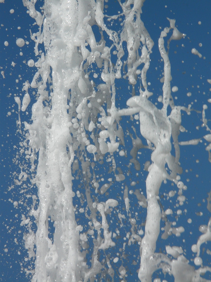 Fountain bubble wet