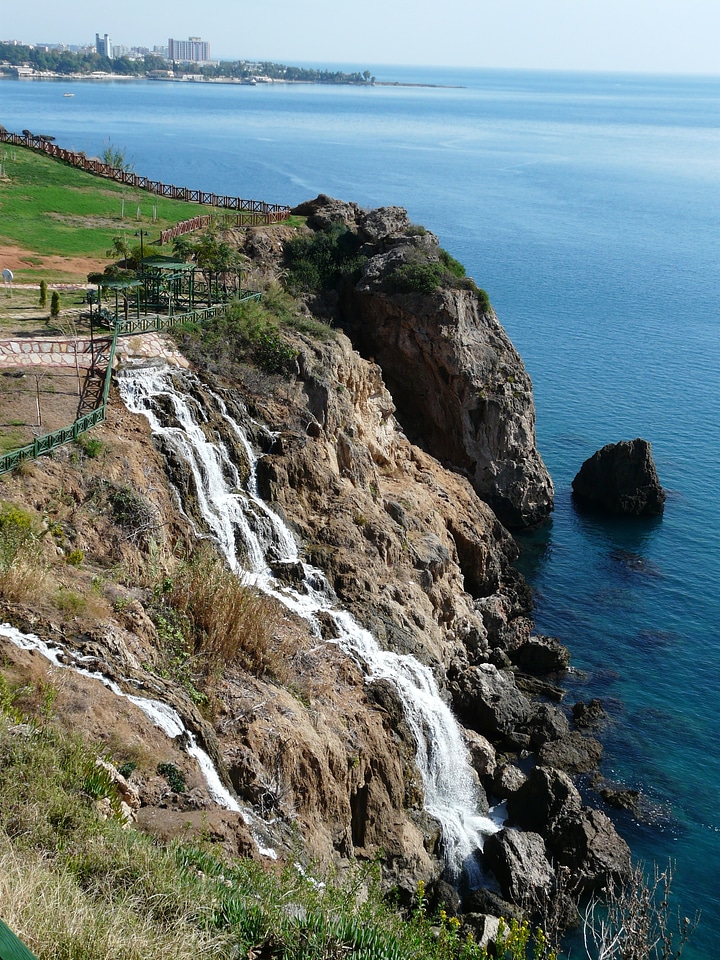 Park lower d�?den waterfall turkey