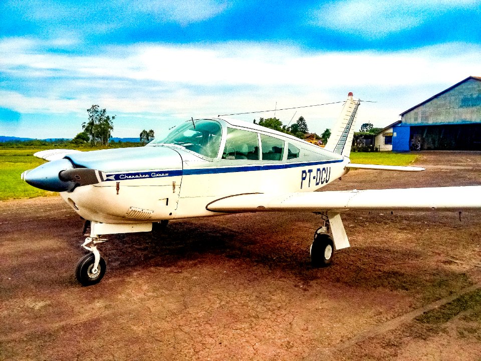 Piper PA-28R-180 Cherokee Arrow PT-DCU