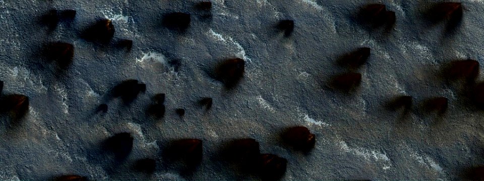 Mars - Active Processes: Bright Streaks and Dark Fans