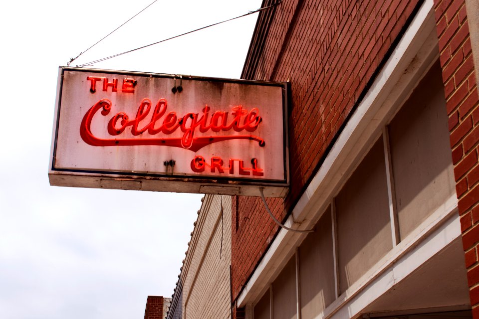 Collegiate Grill (detailed2)