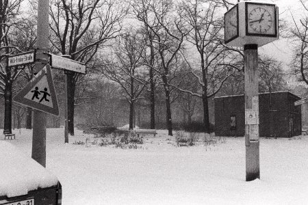 arnimplatz willi bredel
