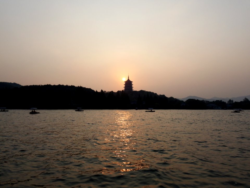 Leifeng-Pagode über Westsee
