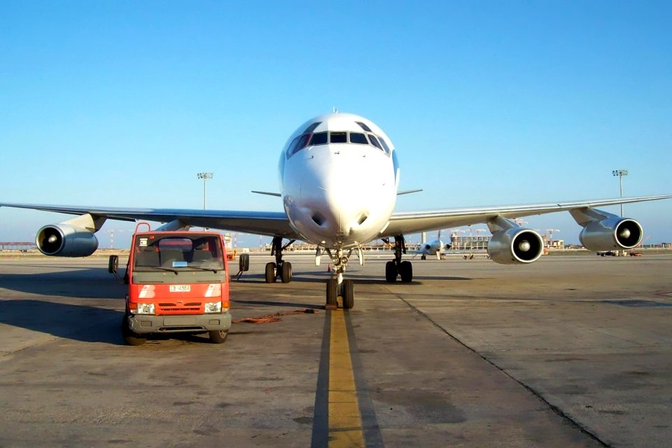MCDONNELL DOUGLAS DC-8-62F AFRICAN INTERNATIONAL AIRWAYS OZ-OSI
