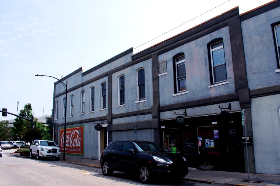 Imerial Records (far)