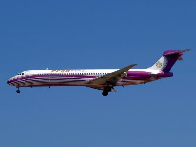 MCDONNELL DOUGLAS MD-87 PRONAIR EC-KJI