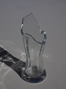 Sharp cut glass breakage