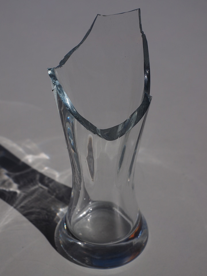 Sharp cut glass breakage