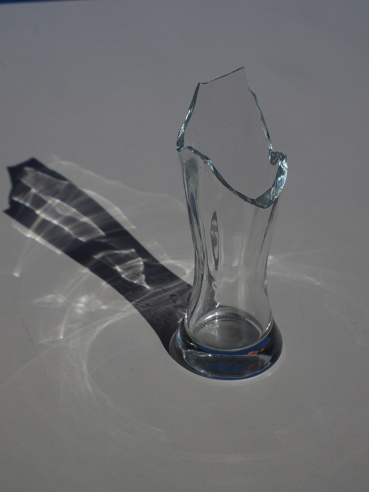 Sharp cut glass breakage
