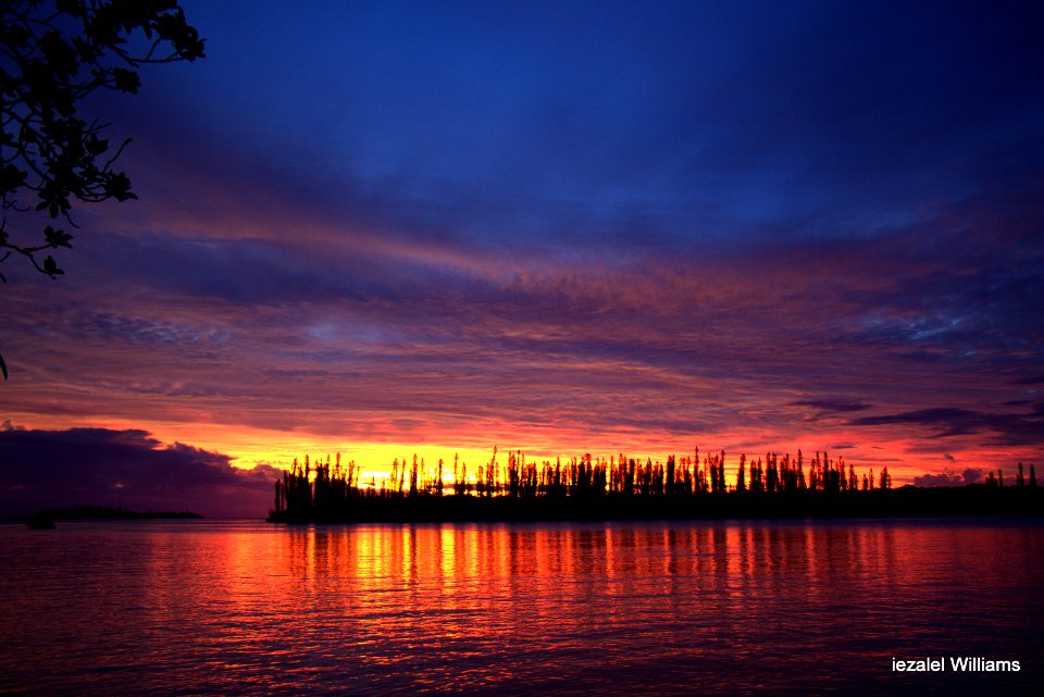 Pacific Sunset 2 by iezalel williams IMG_0328