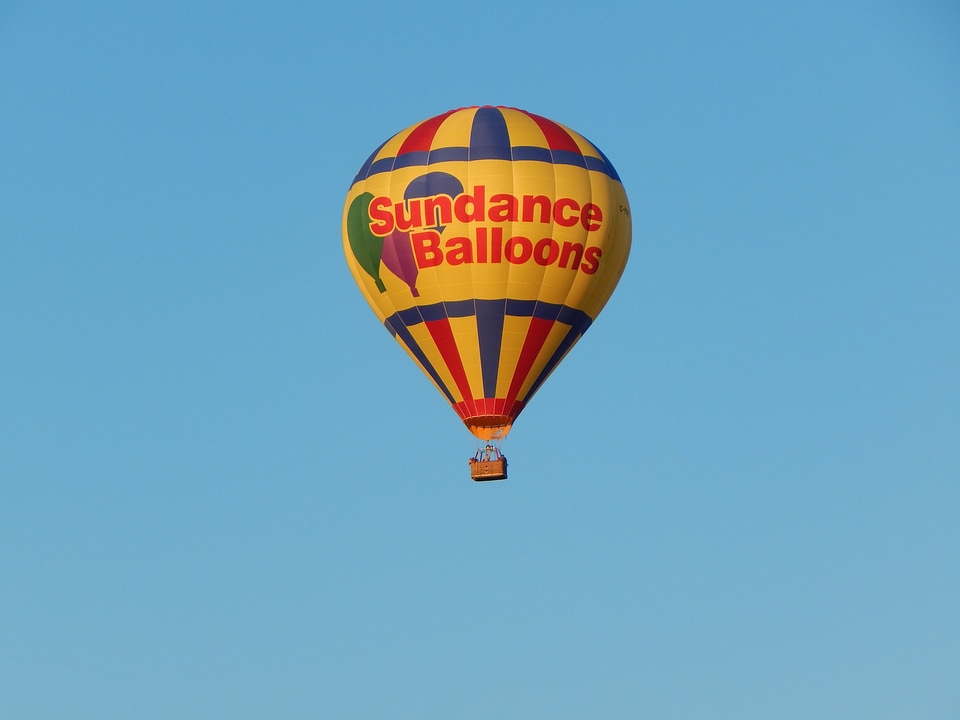 Balloon flying ride