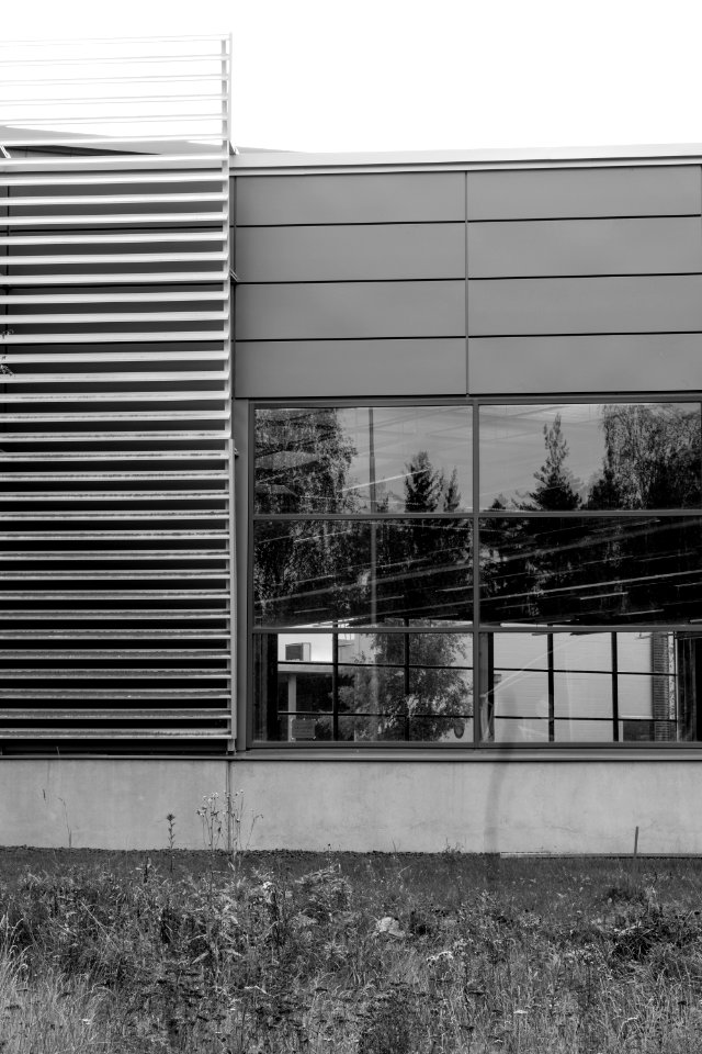 Vacant business building