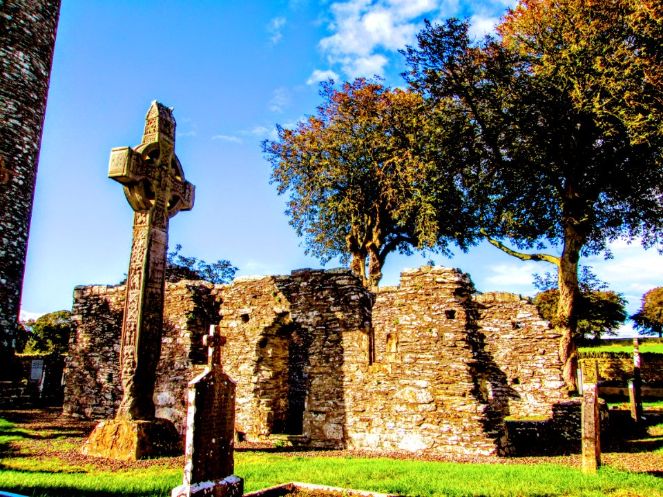 MONASTERBOICE CEMETERY-ROUND TOWER.......
