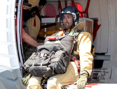 Boise smokejumper  DHS-8-106 (Dash 8) aircraft training.
