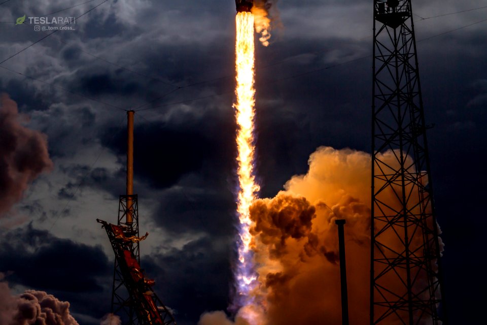 CRS14-1039-liftoff-1-Tom-Cross
