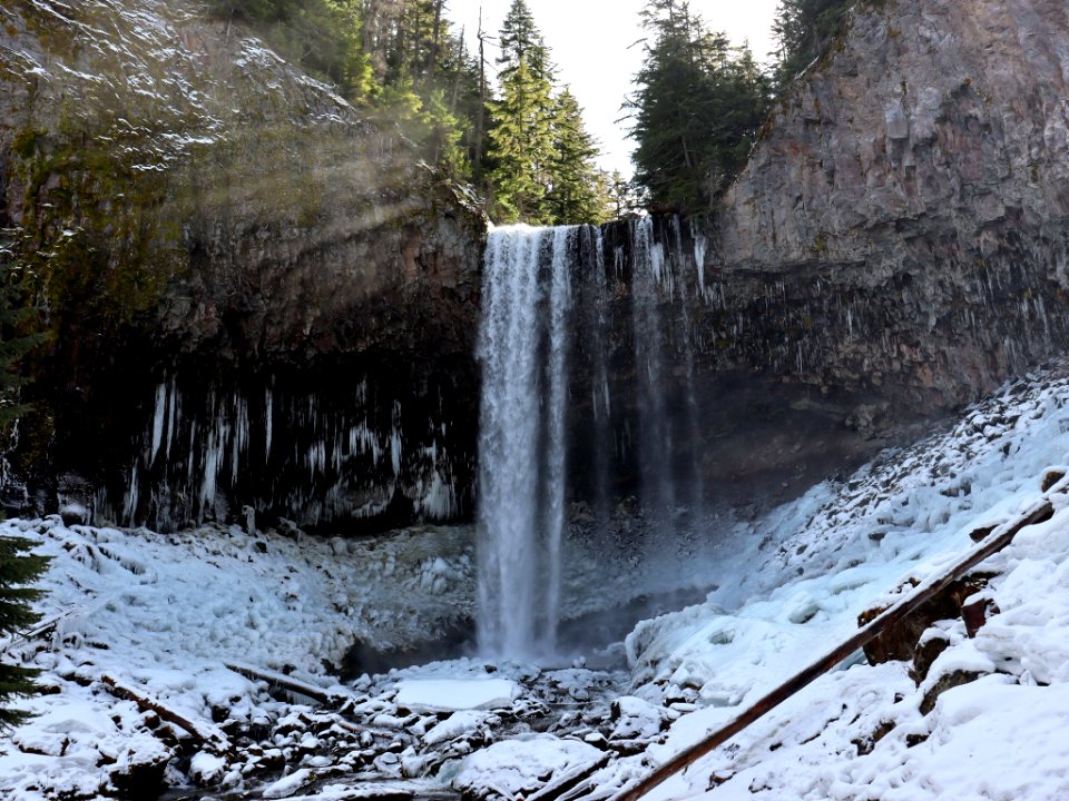 Tamanawas Falls in OR