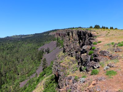 Coyote Wall Trail in WA photo