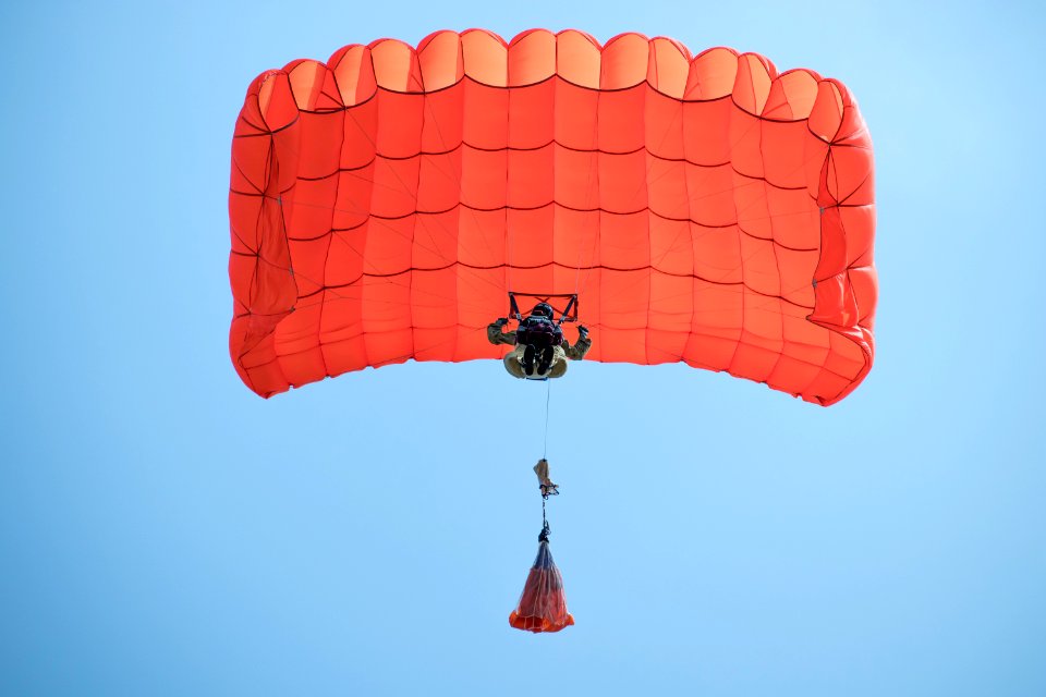 Boise smokejumper  DHS-8-106 (Dash 8) aircraft training.