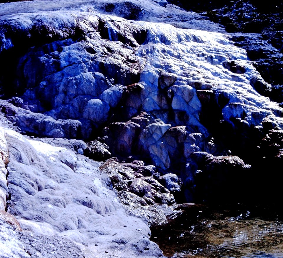 Mammoth Hot Springs (2)