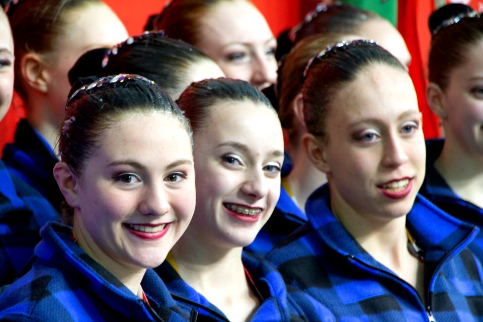Lori Gillan 2019-02-20-Artistic Swimming Medals-3